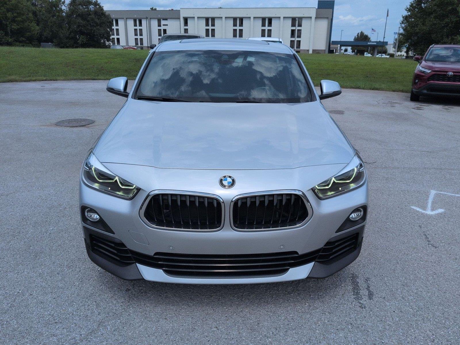 Used 2019 Glacier Silver Metallic BMW sDrive28i image 8