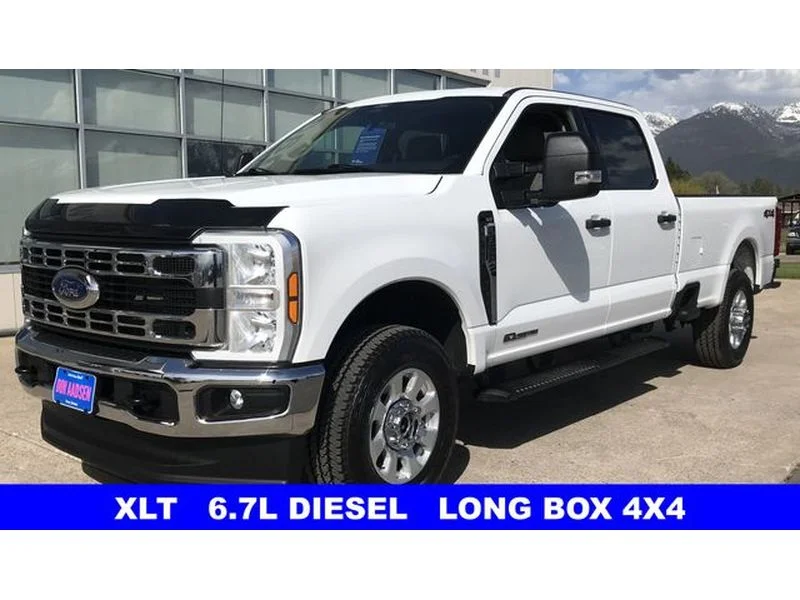 Certified Used 2024 Oxford White Ford XLT image 4