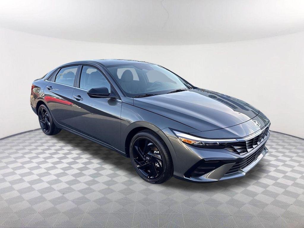 New 2026 Gray Hyundai SEL Sport Premium image 3