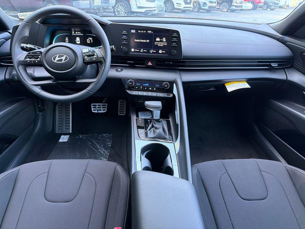 New 2026 White Hyundai SEL Sport image 22