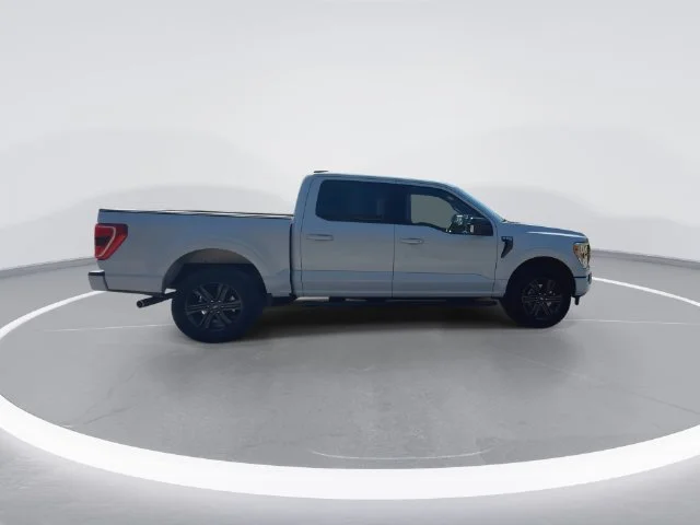 Used 2022 White Ford XLT image 12