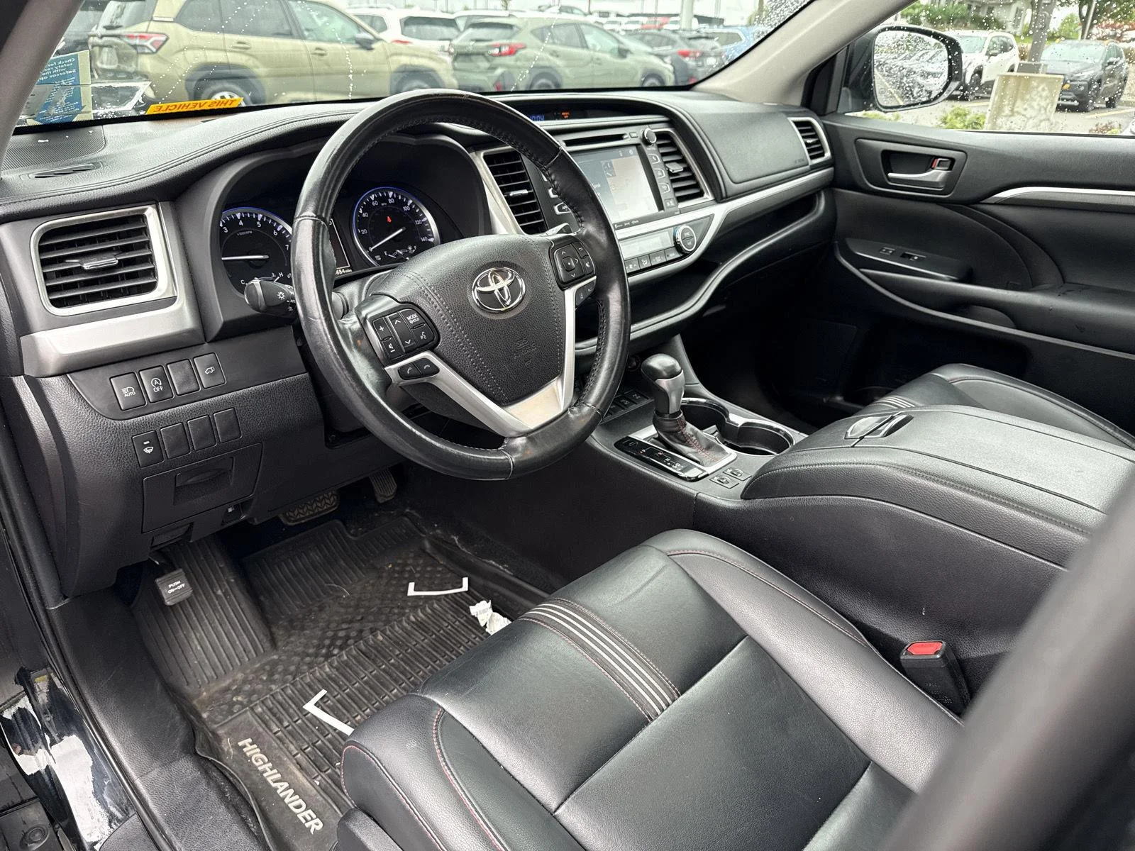 Used 2019 Midnight Black Metallic Toyota SE image 7