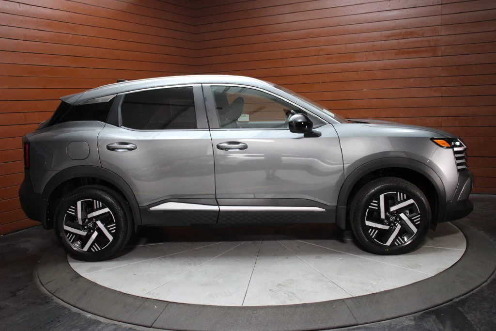 New 2027 Gun Metallic Nissan SV image 25