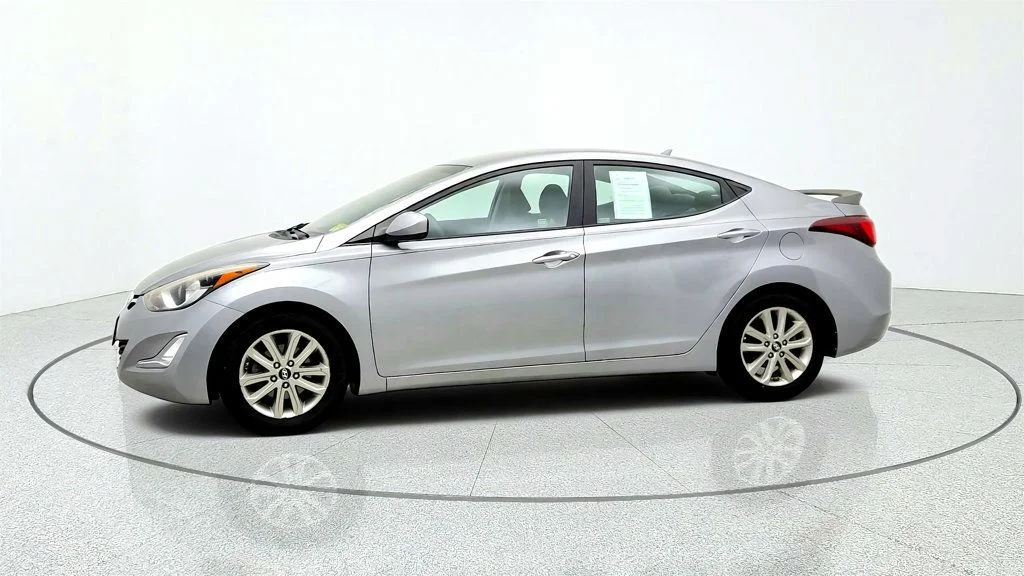 Used 2015 Titanium Gray Metallic Hyundai 4dr Sedan Automatic SE w/ Popular Equipment Pkg image 8