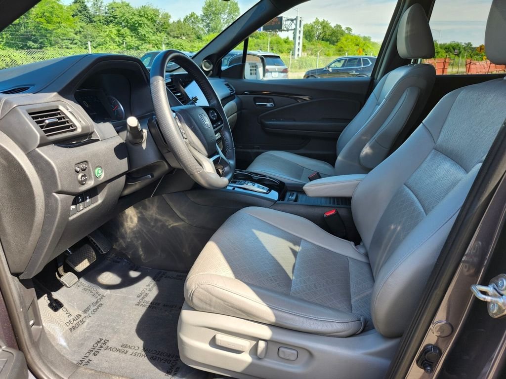 Used 2019  Honda Touring image 19
