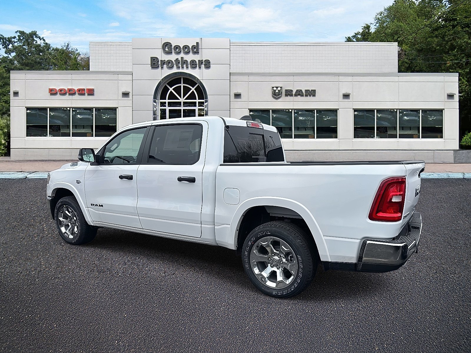 New 2026 Bright White Clear-Coat Exterior Paint RAM Big Horn image 2
