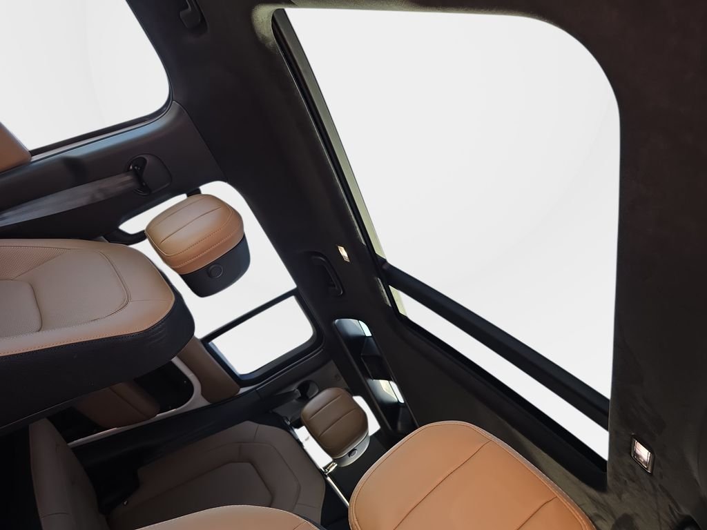 New 2026 Fuji White Land Rover V8 image 20