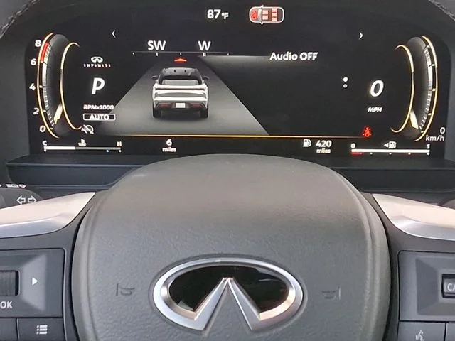 New 2027 RADIANT WHITE INFINITI Luxe AWD image 13