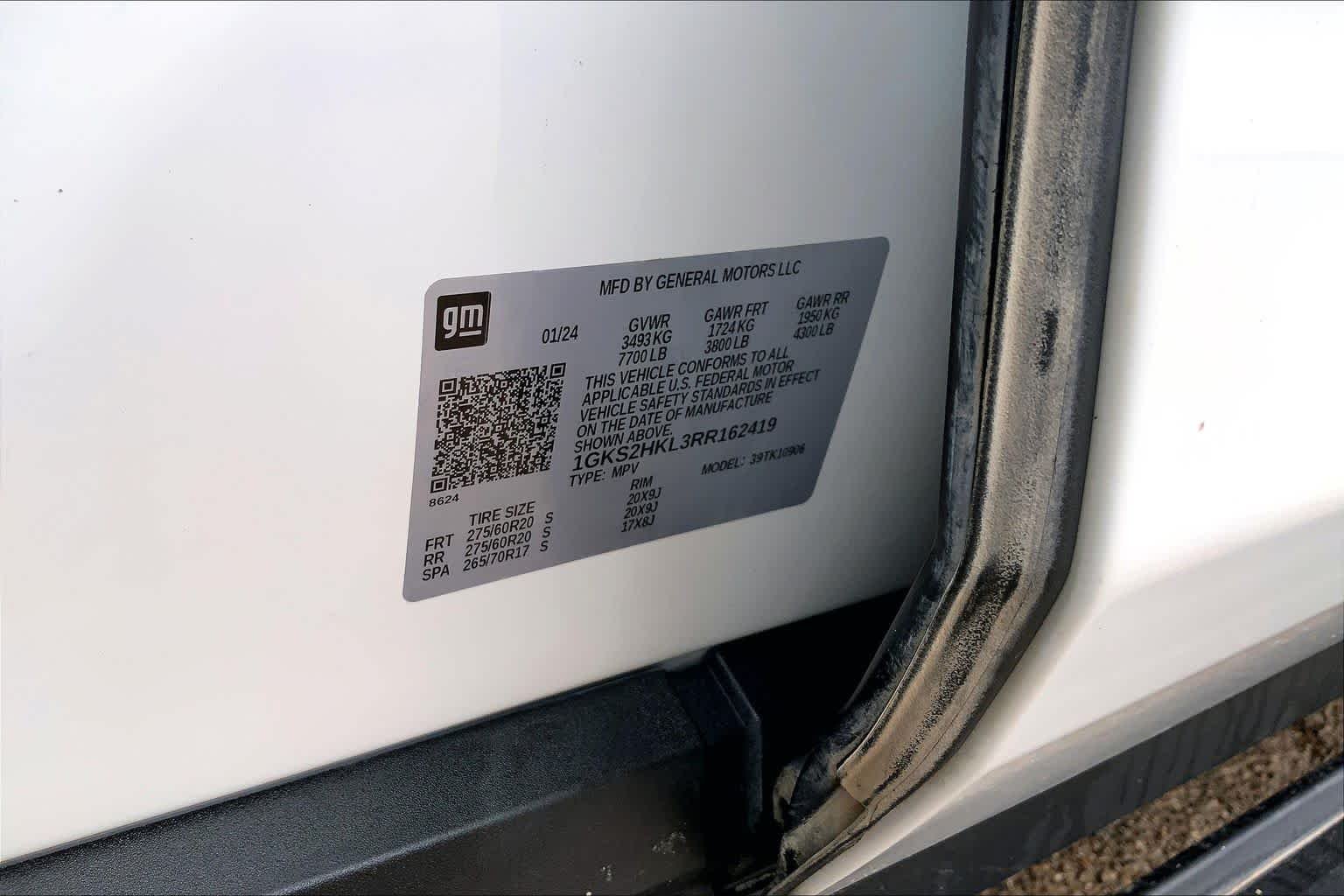 Certified Used 2024 Summit White GMC AT4 image 37