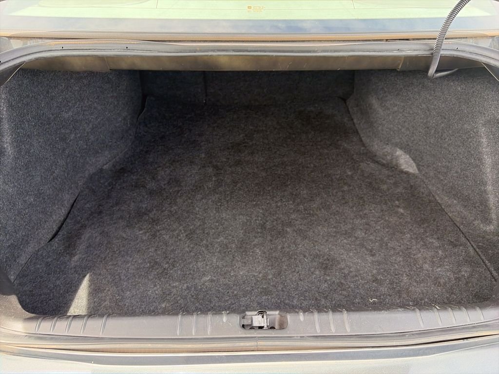 Used 2013 Gray Chevrolet LT image 28