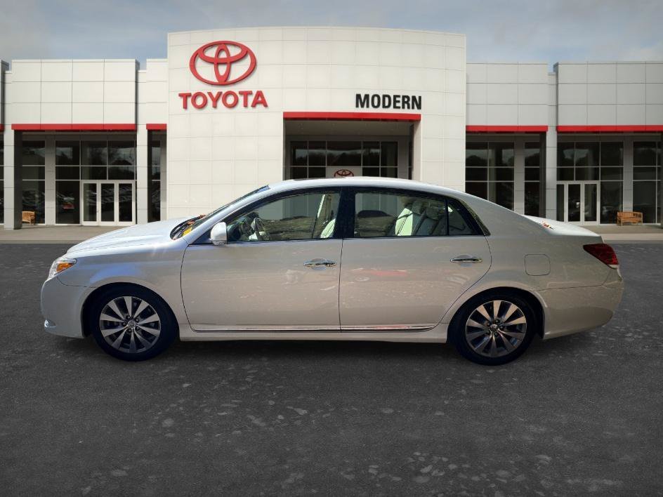 Used 2012 Blizzard Pearl Toyota Limited image 8