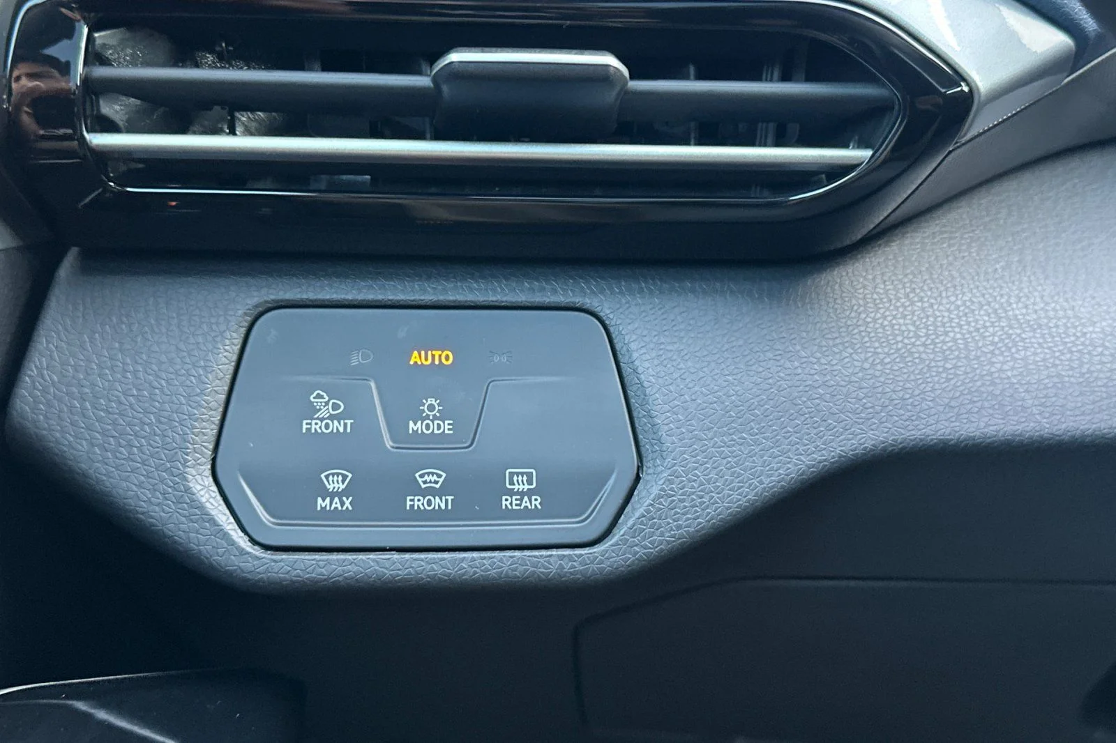 2025 Volkswagen ID.4 PRO S - Photo 24