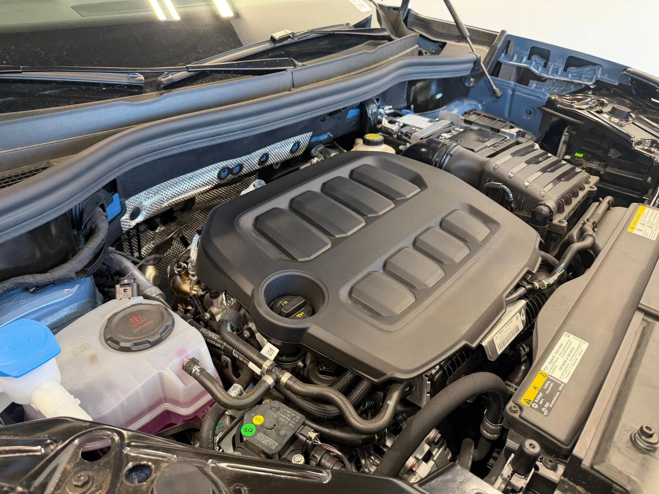New 2026 Blue Volkswagen SE image 50