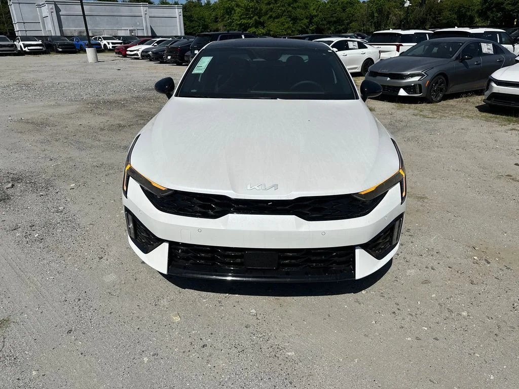 New 2026 White Kia GT-Line image 2