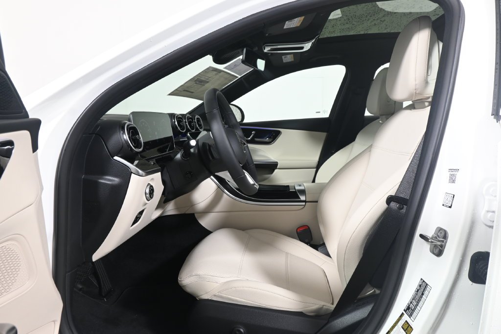 Used 2026 Polar White Mercedes-Benz C 300 image 3
