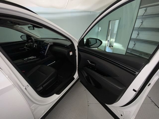 Used 2023 White Hyundai SEL Convenience image 25