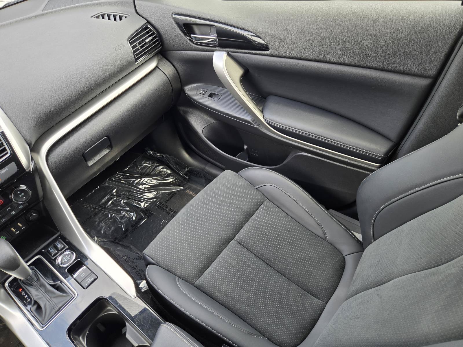 2025 Mitsubishi Eclipse Cross SE - Photo 15