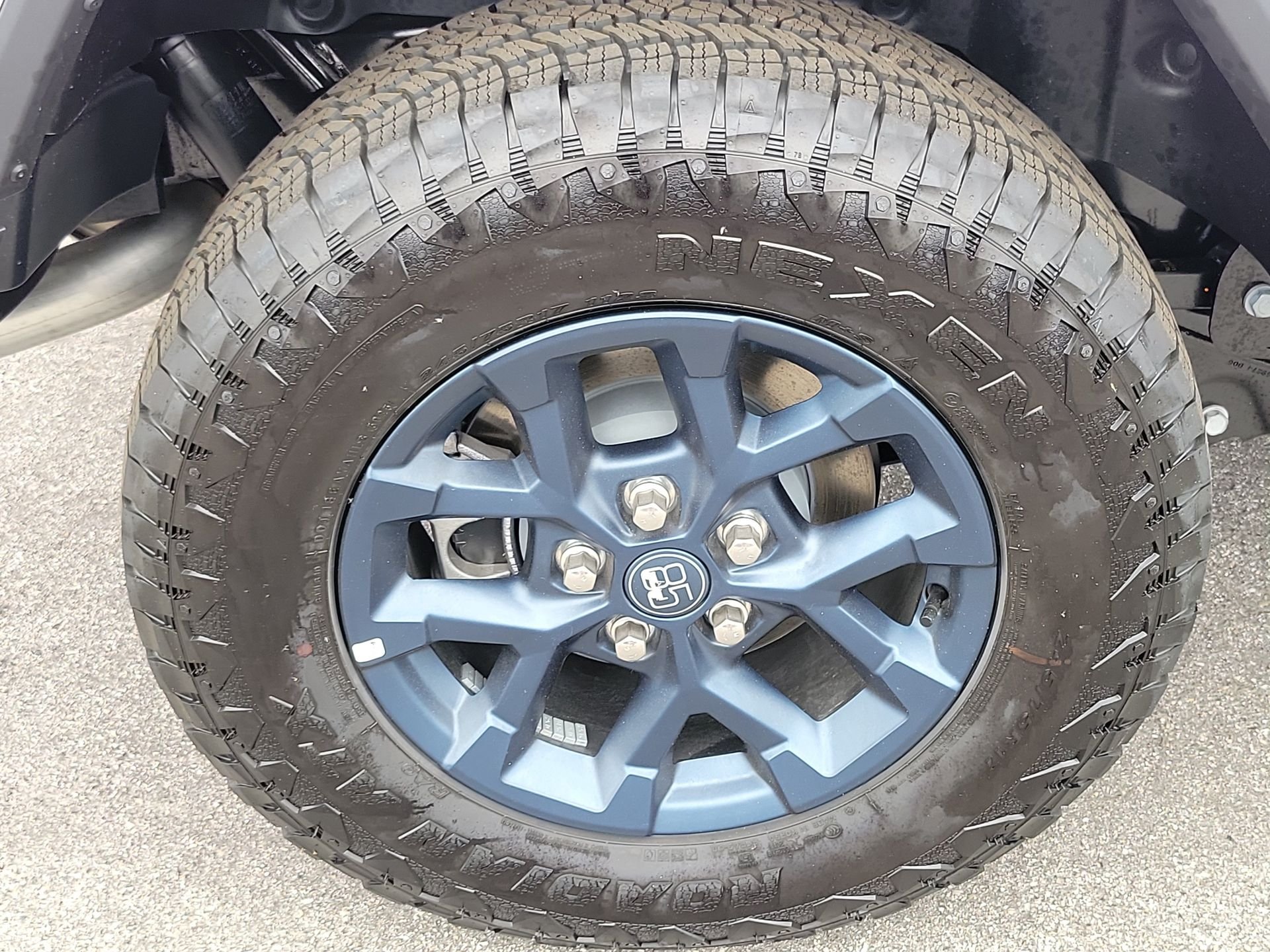 New 2026 Bright White Clear-Coat Exterior Paint Jeep 85th Anniversary Edition image 20