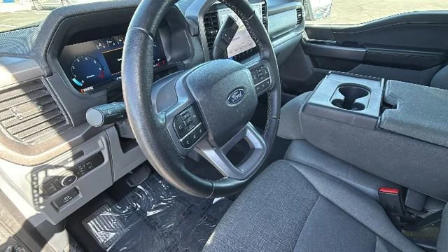 2025 Ford F-150 XLT - Photo 10