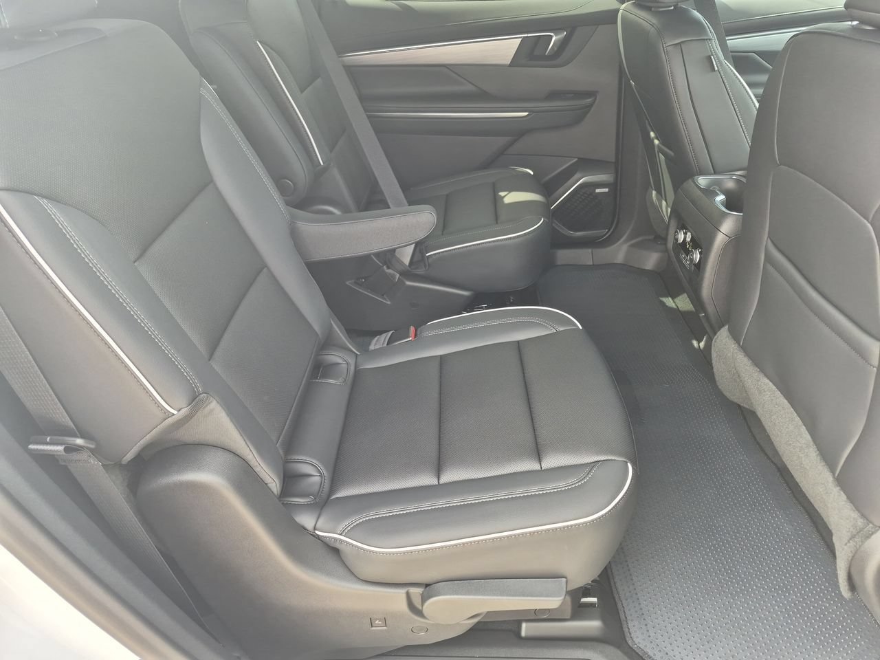 2027 Buick Enclave Preferred - Photo 25