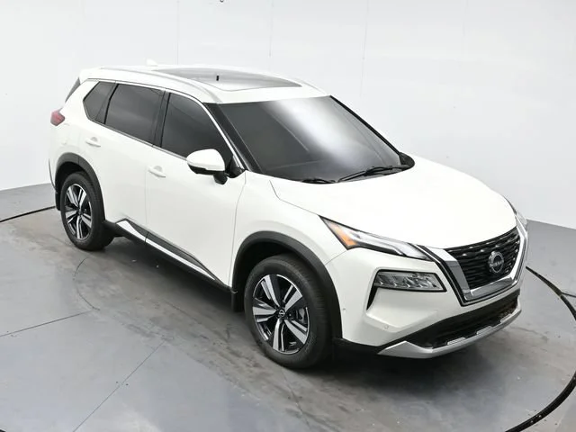 Used 2023 Pearl White Trico Nissan Platinum image 35