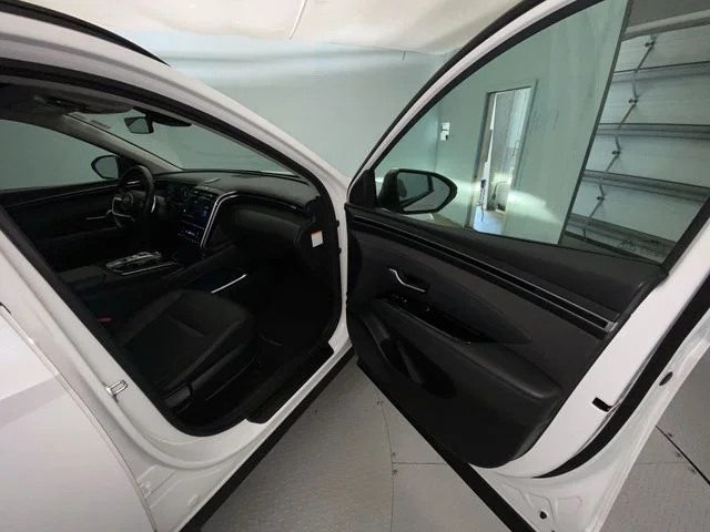 Used 2023 White Hyundai SEL Convenience image 25