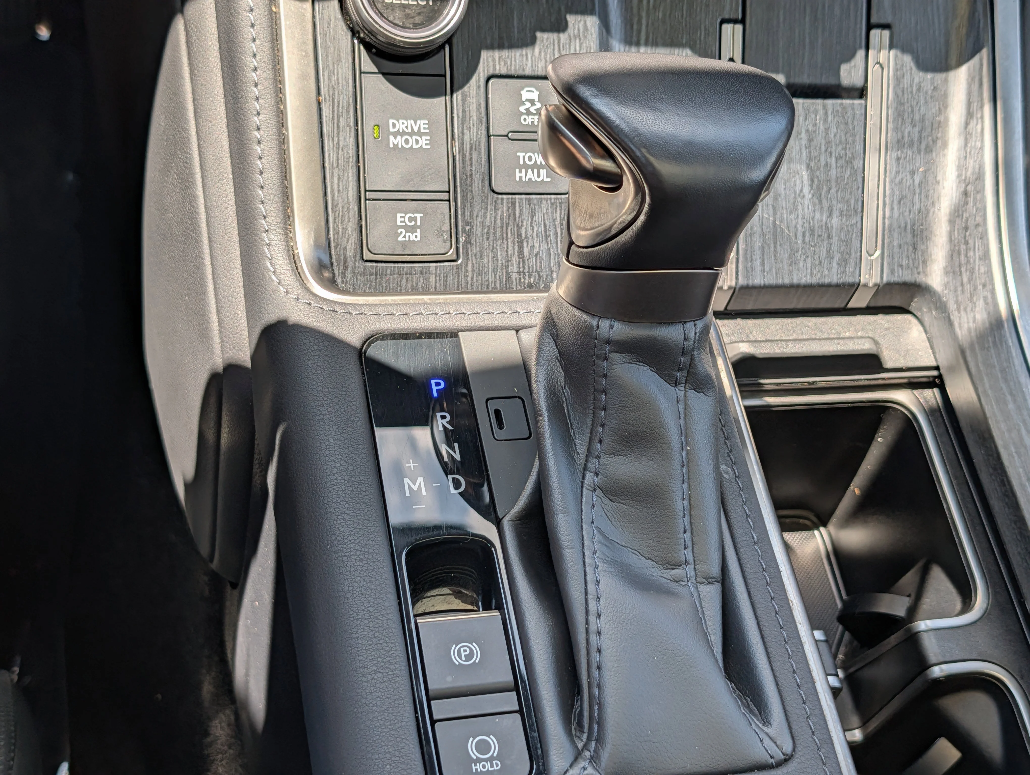 Used 2024 Nebula Gray Pearl Lexus GX 550 Luxury+ image 24