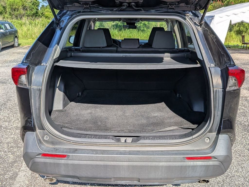 Used 2022 Black Toyota XLE image 29