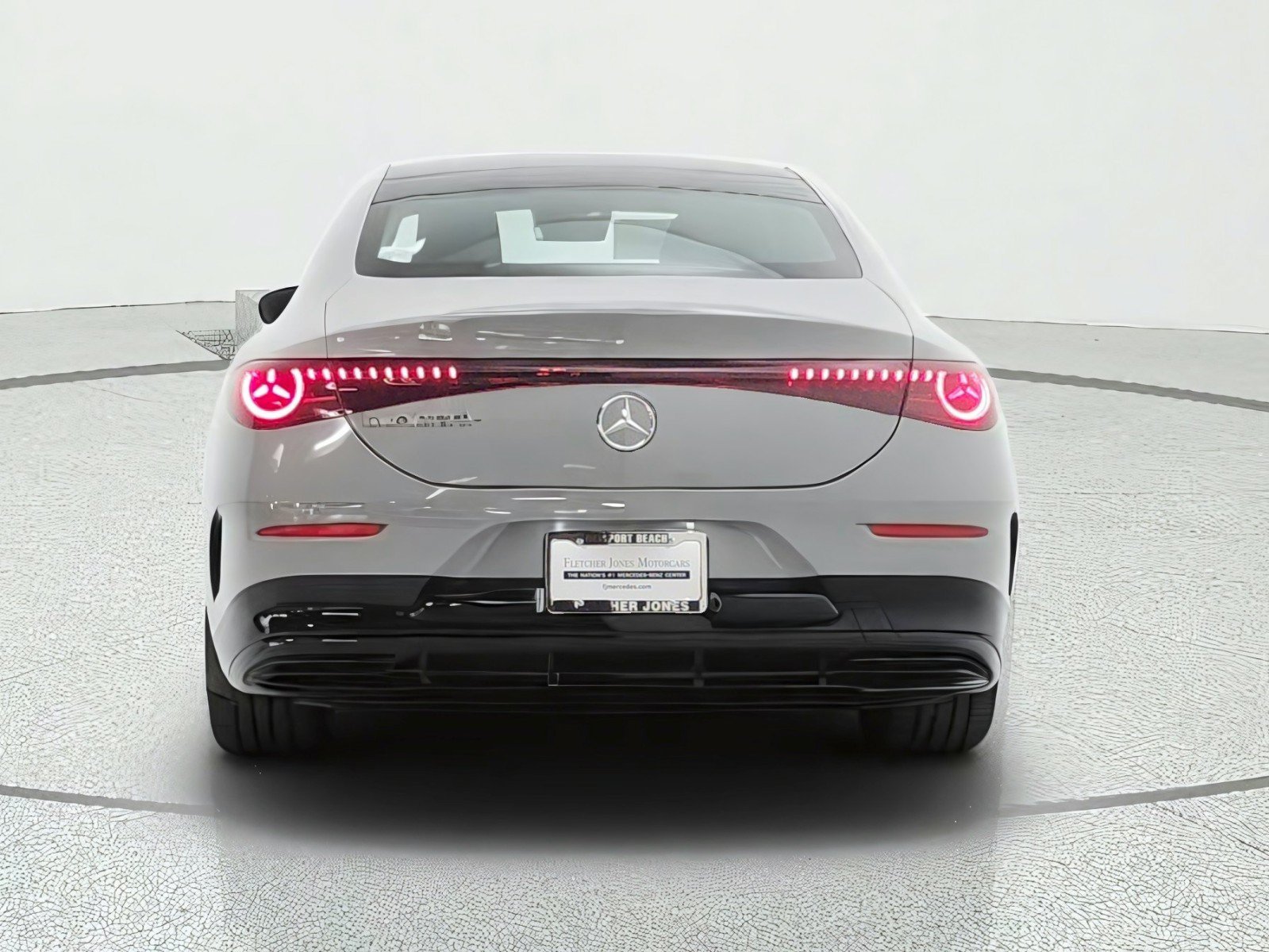 New 2027 MANUFAKTUR Alpine Grey Mercedes-Benz CLA 250+ Electric image 27