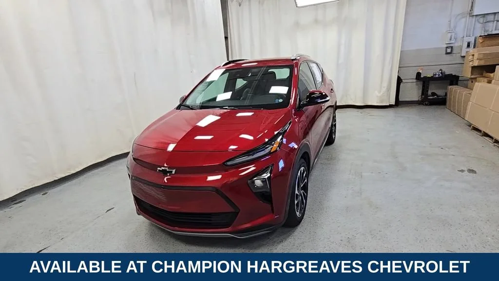Certified Used 2023 RADIANT RED TINTCOAT Chevrolet Premier image 3