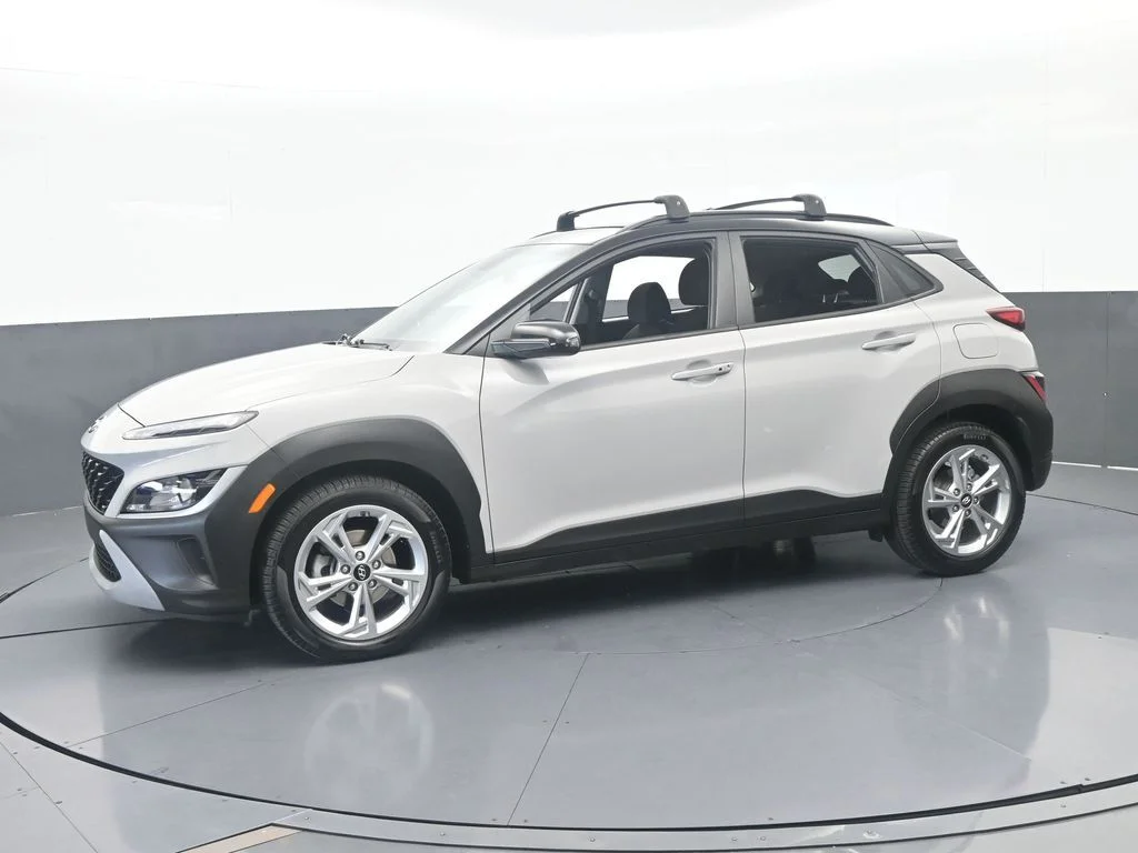 Used 2023 Cyber Silver w/Black Roof Hyundai SEL image 1