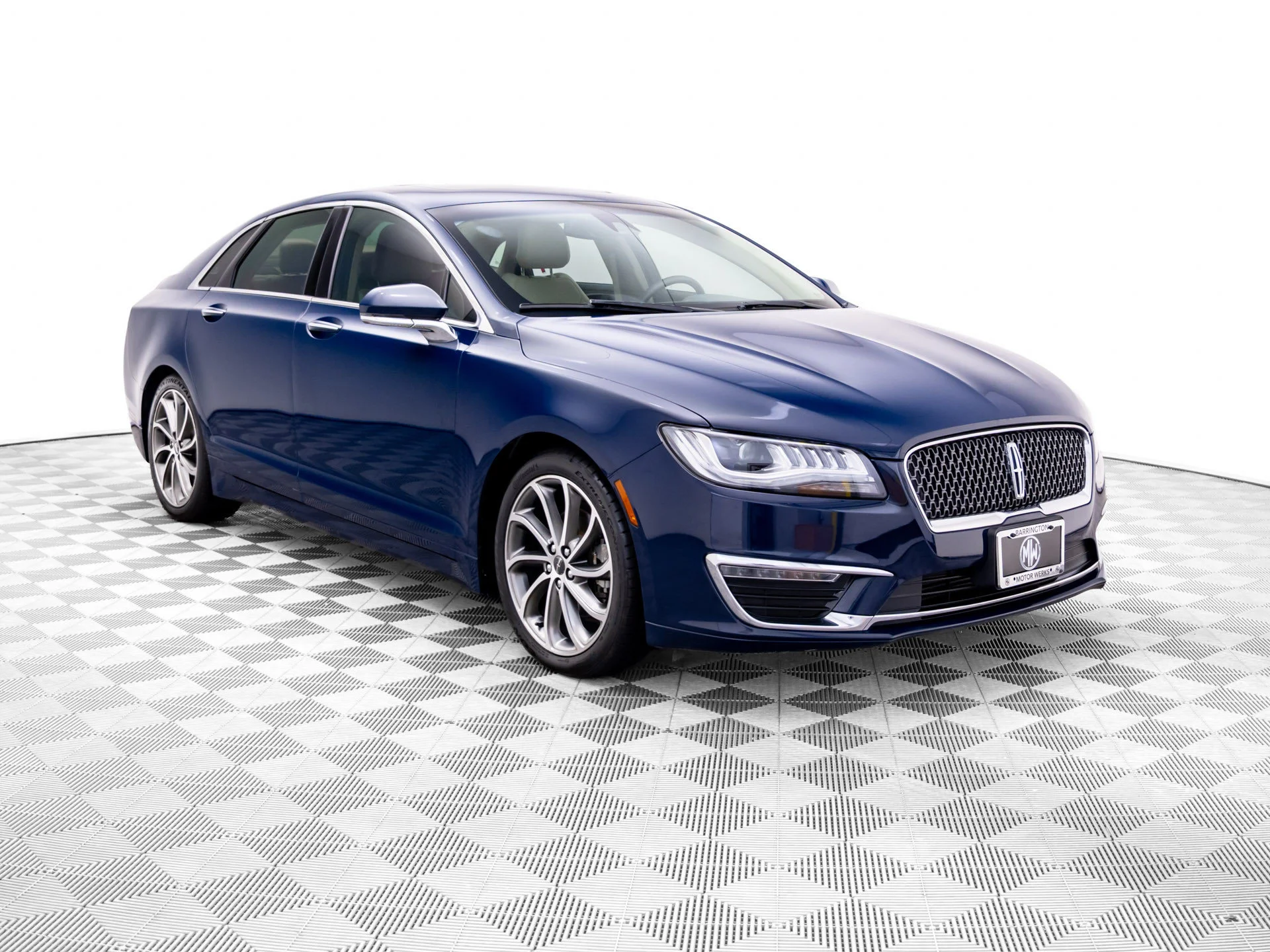 Used 2018 Blue Lincoln Reserve image 9