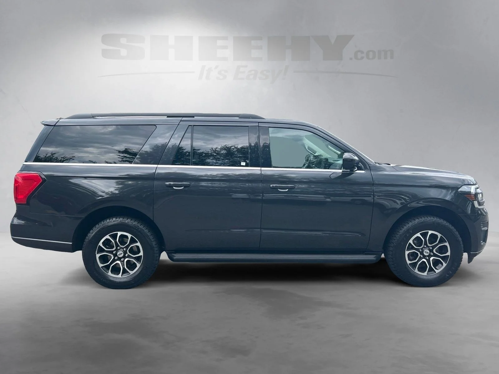 Used 2024 Gray Ford XLT image 10