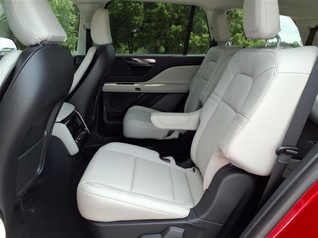 New 2026 Red Carpet Metallic Tinted Clearcoat Lincoln Premiere® image 20