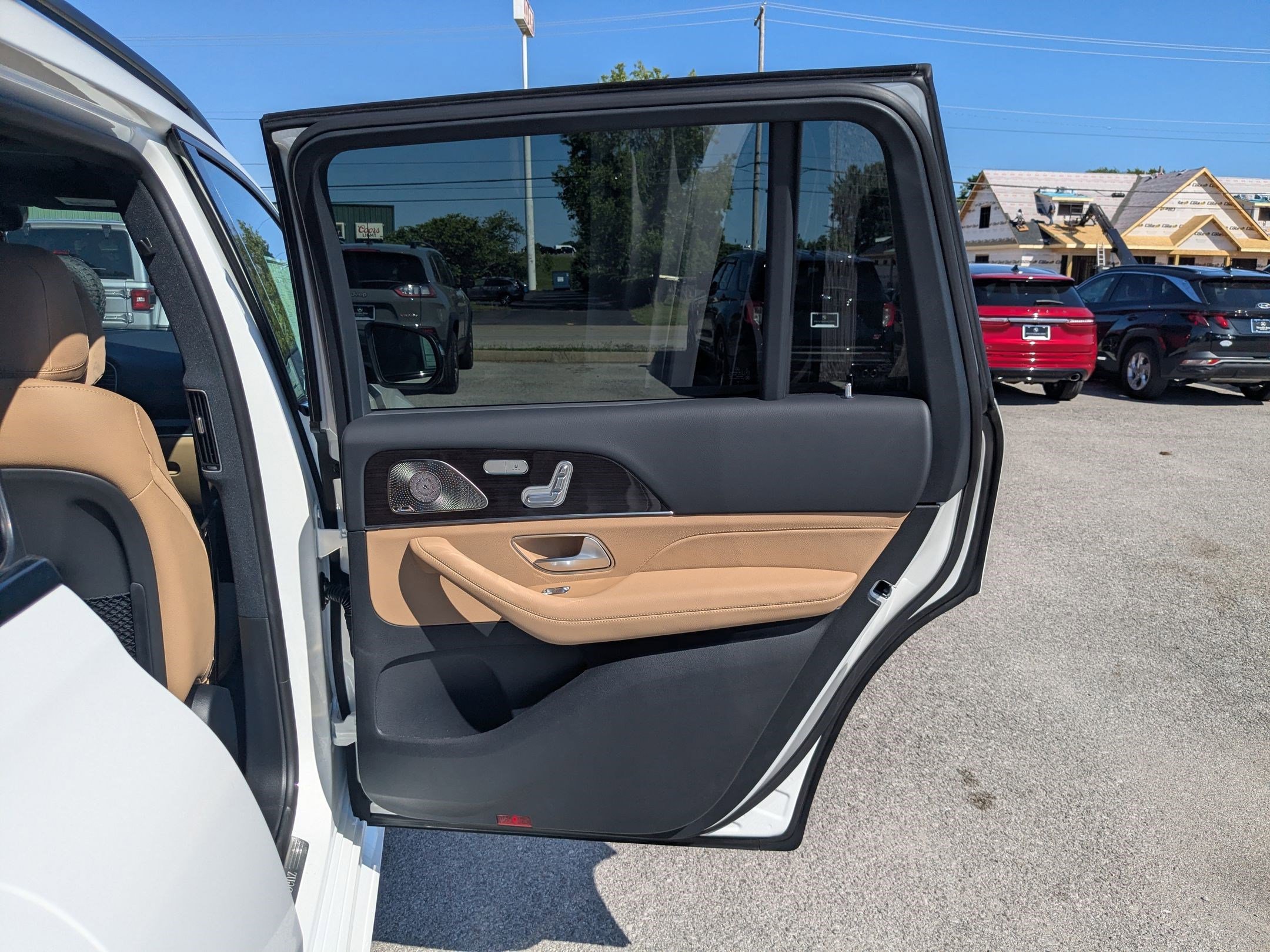 New 2026 Polar White Mercedes-Benz GLS 450 image 68