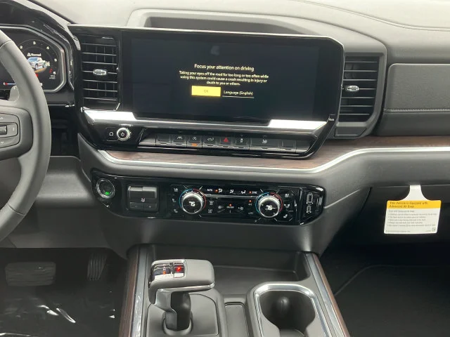 2026 GMC Sierra 1500 SLT - Photo 17