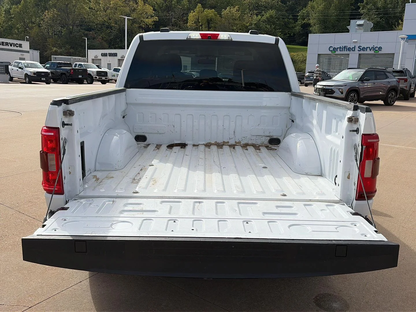 Used 2022 White Ford XL image 24