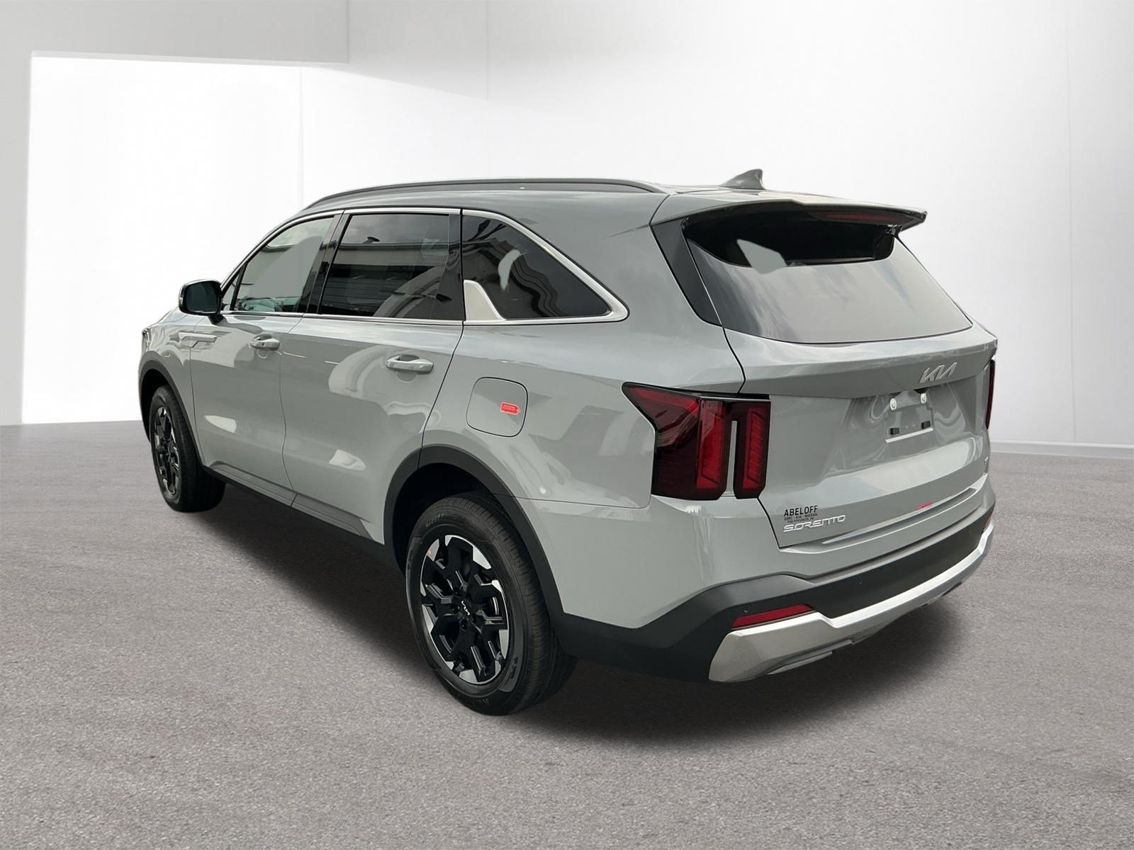 New 2026 Wolf Gray Kia S image 36