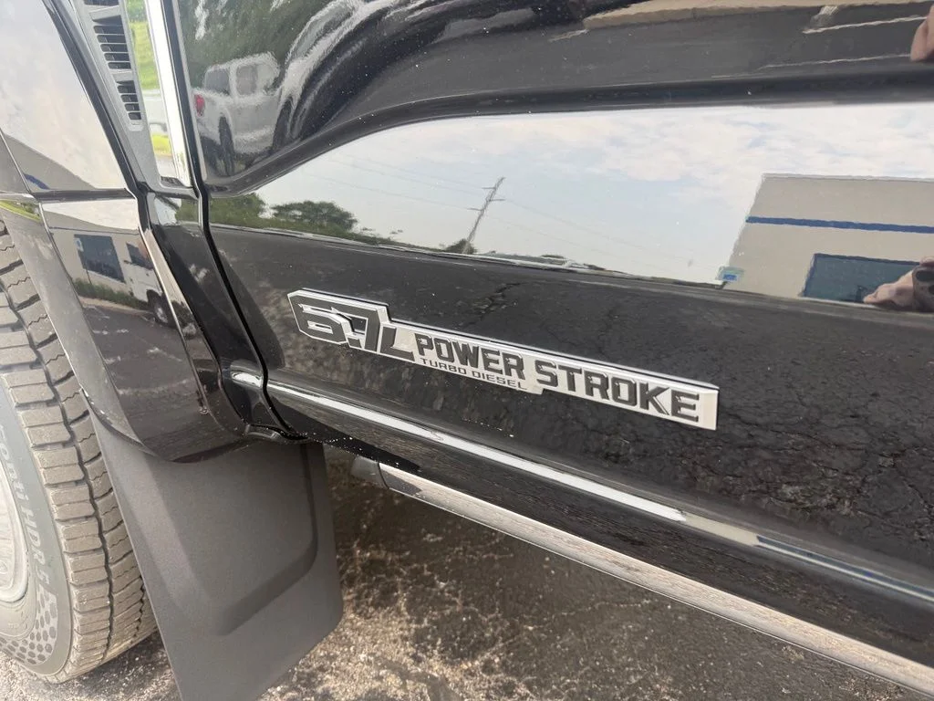 New 2026 Agate Black Metallic Ford F-450® Lariat® image 15
