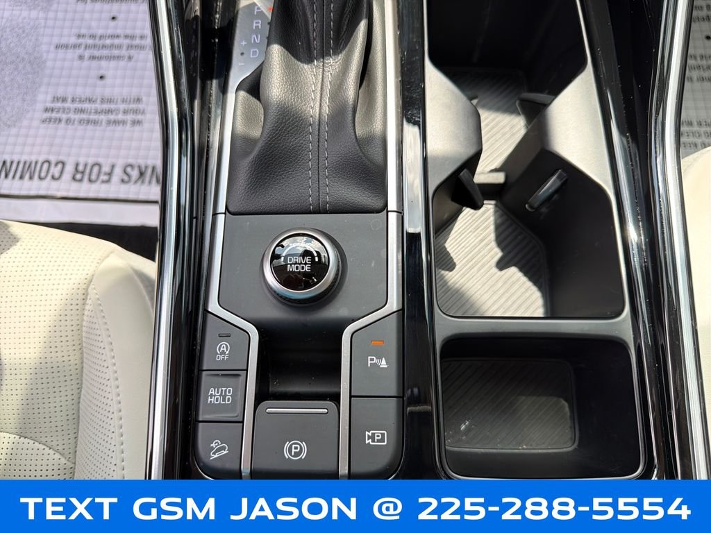 Used 2025 White Kia SX image 55