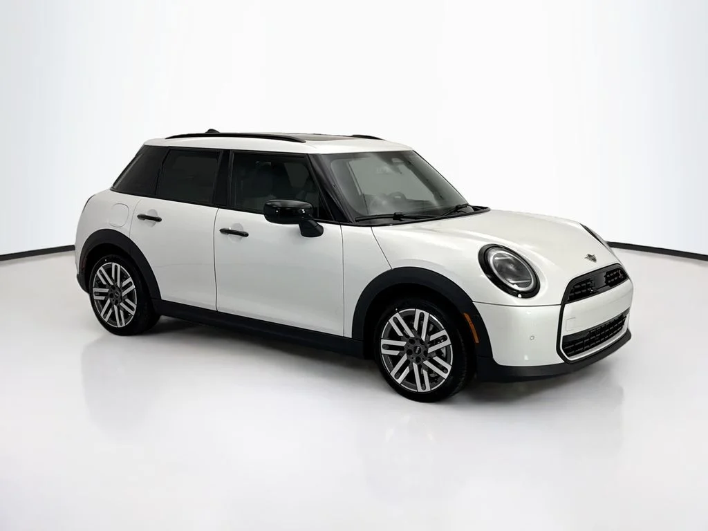New 2026 Nanuq White Metallic MINI Signature Plus image 3