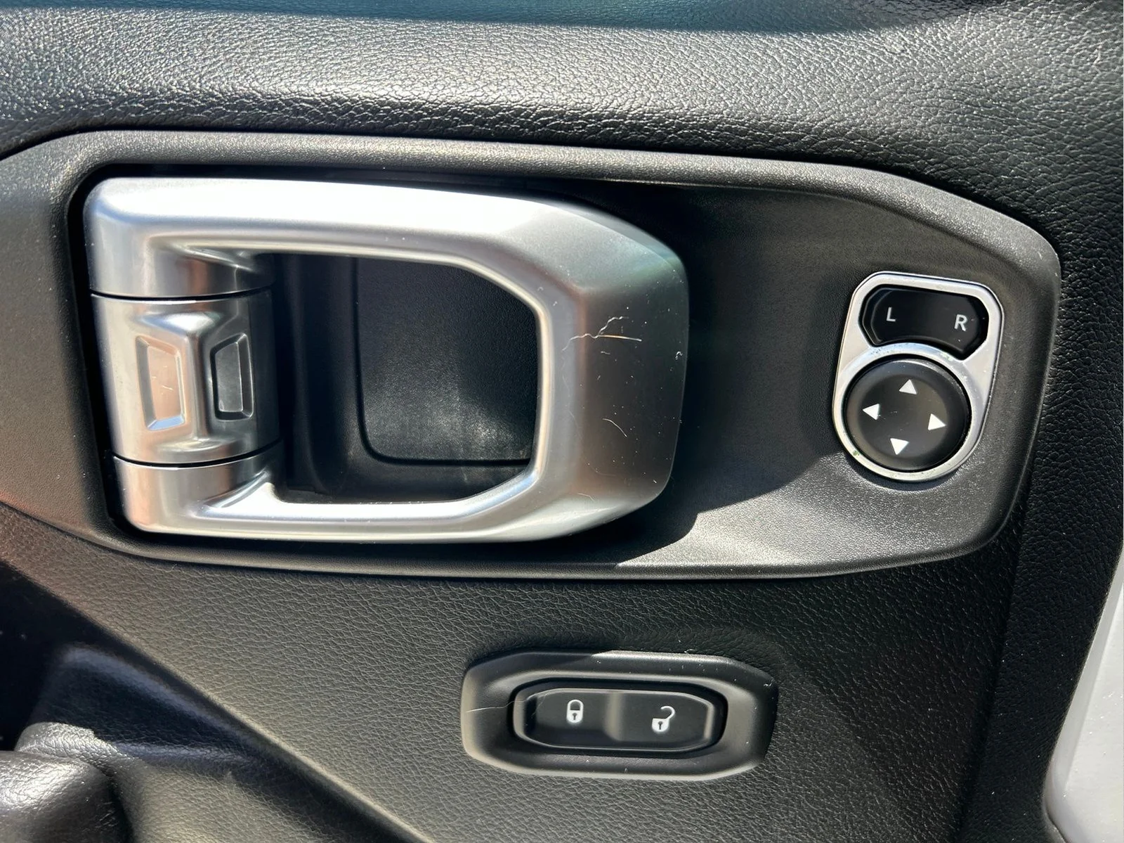 Used 2020 Bright White Clearcoat Jeep Sport image 24