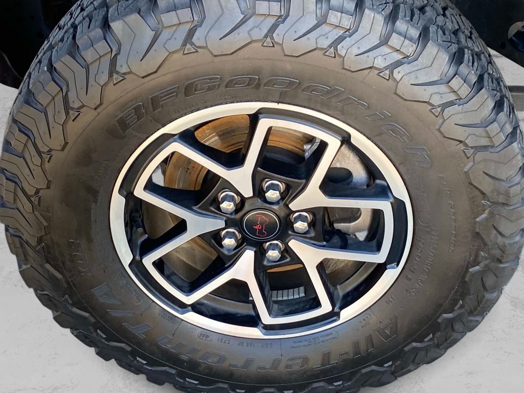 Used 2025 Gray Jeep Rubicon image 33
