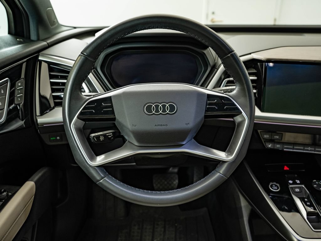 Used 2023 Mythos Black Metallic Audi Premium Plus image 39