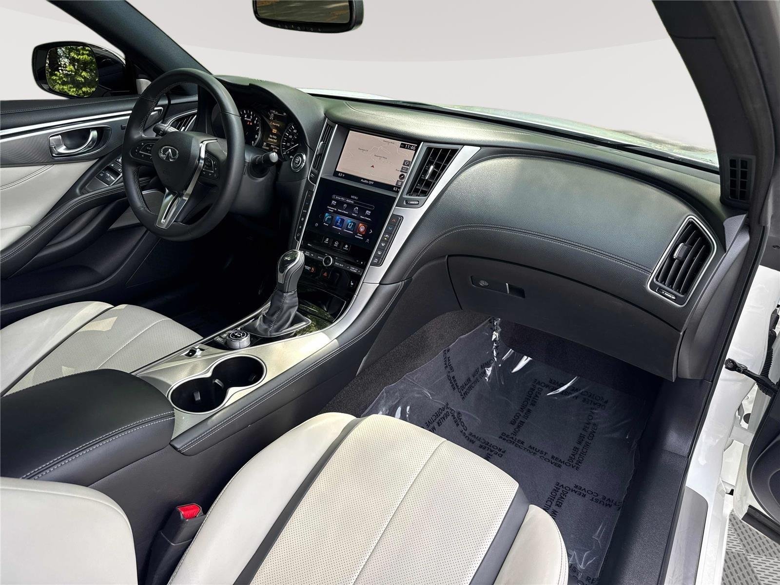 Used 2022 Pure White INFINITI LUXE image 26