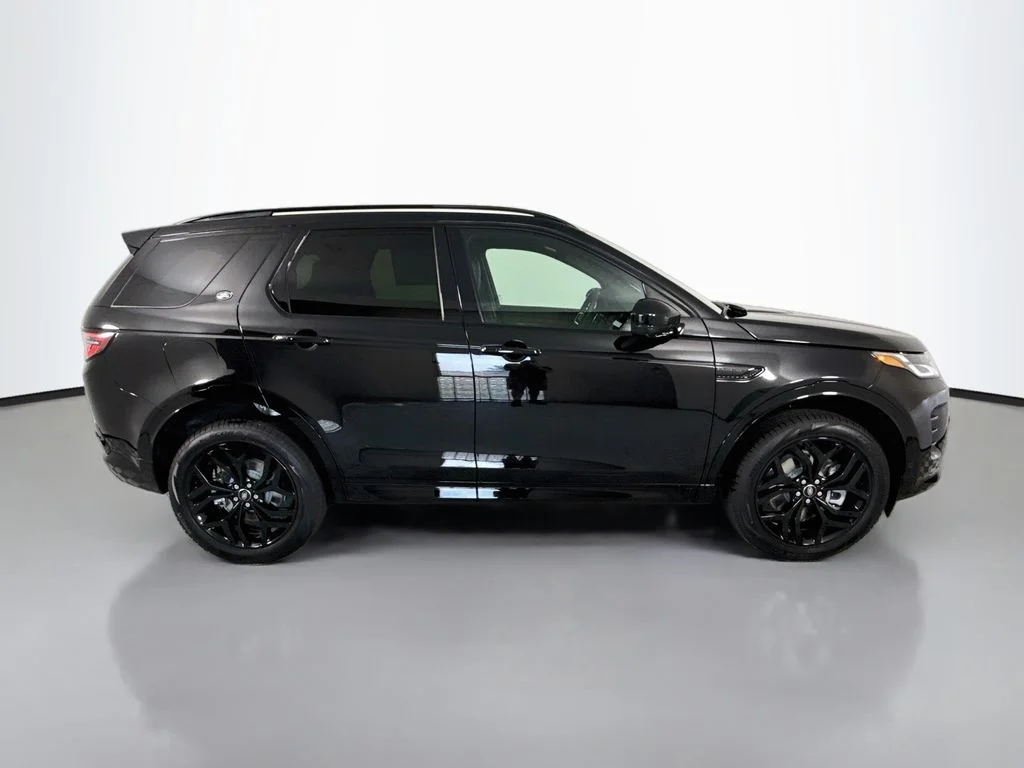 New 2026 Santorini Black Metallic Land Rover Landmark image 8