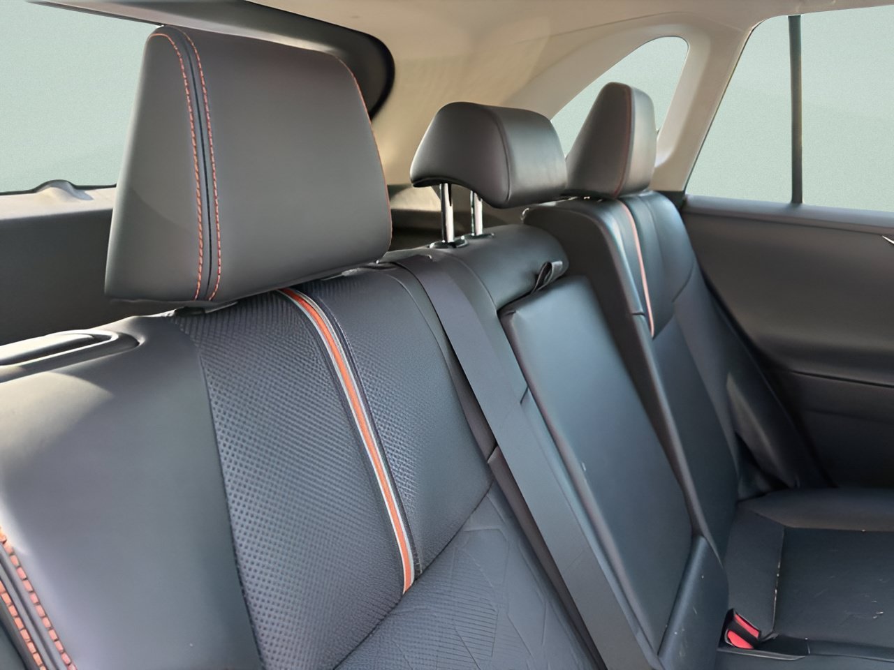 Used 2019 Ruby Flare Pearl Toyota Adventure image 8