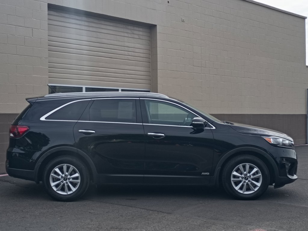 Used 2020 Black Kia LX image 3