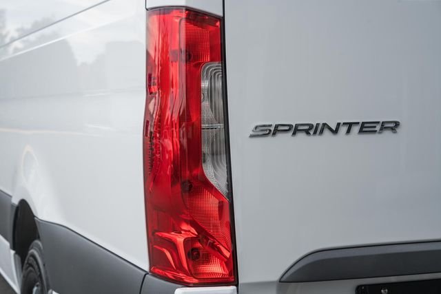 New 2026 Arctic White Mercedes-Benz Cargo 170 WB image 7