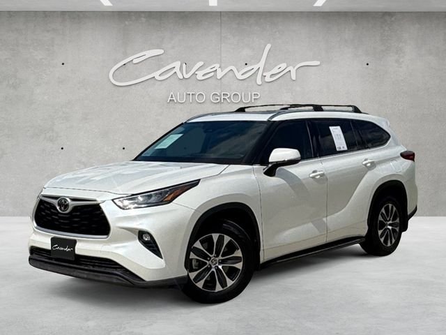 2020 Toyota Highlander XLE 4x2 V6's photo